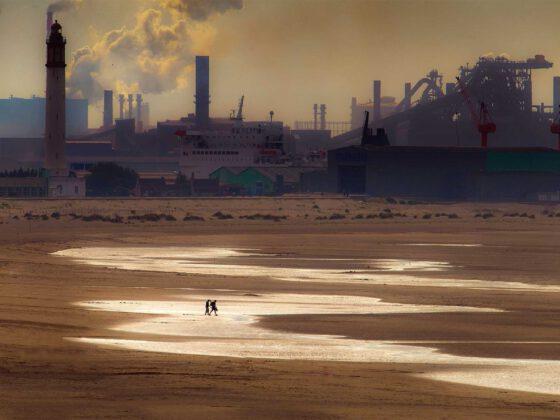© Pierre Moreau - Face à l’horizon avec des poèmes d'Isabelle Bielecki