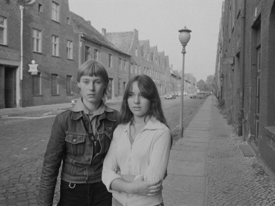 © Postdam, 1980, Allemagne, de la série: « Zusammenleben » (Vivre ensemble). © Ute Mahler / OSTKREUZ