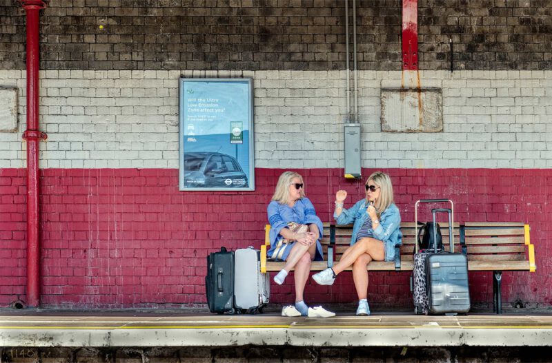 © Dieter LEISTNER Waiting - People in transit