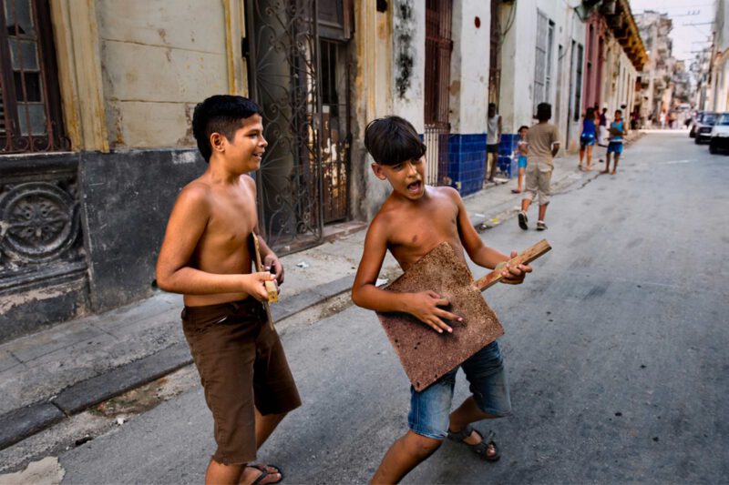 © STEVE McCURRY - ENFANTS DU MONDE